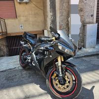 Yamaha r1