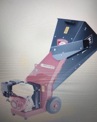 Biotrituratore cippatrice a scoppio Ceccato 