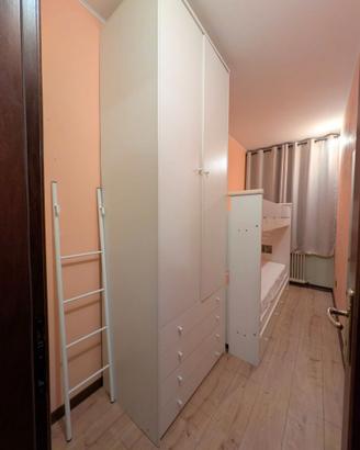 Mobili e letto a castello