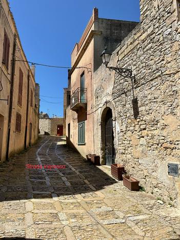 Casa a due elevazioni Erice vetta