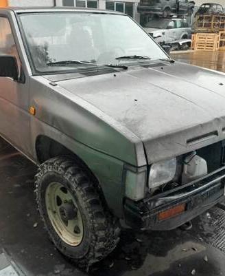 RICAMBI Nissan Datsun Pick-Up 2.5 D anno 1988 - FO