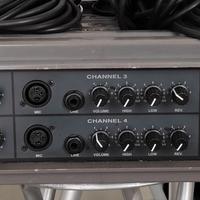 Mixer FBT  amplificatore finale da 200 W  max 