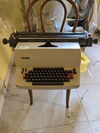 macchina da scrivere Facit