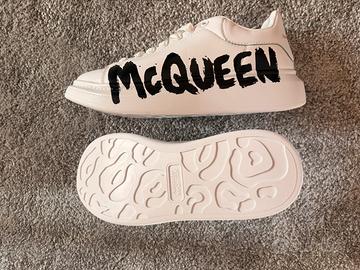 scarpe McQueen bianche