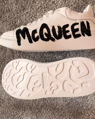 scarpe McQueen bianche