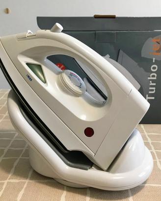 Ferro da stiro cordless, ideale da viaggio