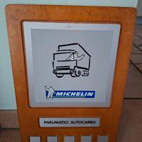 Espositore Michelin Vintage.