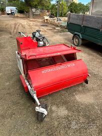 Motoraccoglitrice per olive