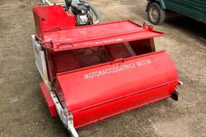 Motoraccoglitrice per olive