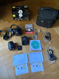 Nikon D3200 reflex digitale con zoom e accessori