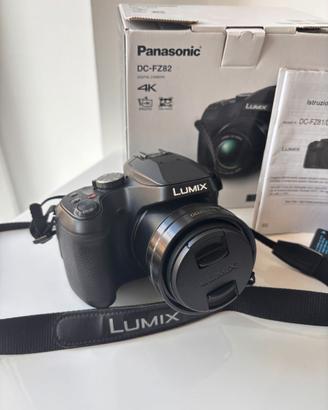 PANASONIC LUMIX DC-FZ82, con accessori inclusi