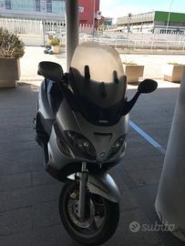 Piaggio x9