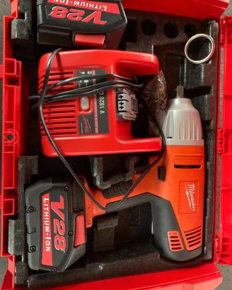 BULLONATRICE AVVITATORE A BATTERIE MILWAUKEE 1/2"