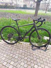 bicicletta Gravel Genesis in carbonio