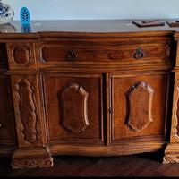 credenza in noce + tavolo e sedie