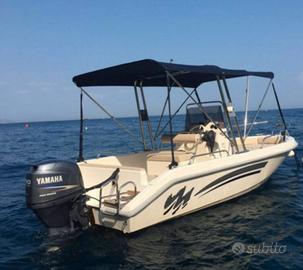 Barca Terminal Boat 18