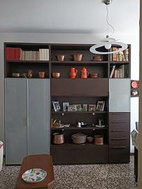 mobile e libreria per salottino