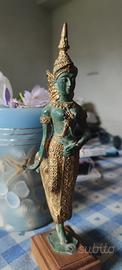 STATUA THEPPHANOM THAILANDESE
