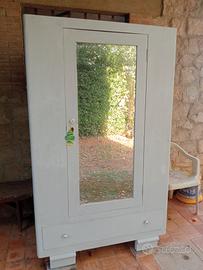 Armadio con specchio 