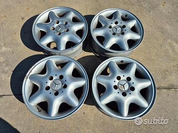 Cerchi In Lega Da 15" Per Mercedes Classe C W203
