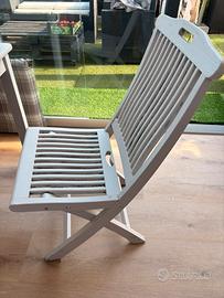 Tavolo con 4 sedie in legno