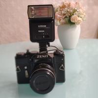 Helios 44 M6 con fotocamera Zenit e Flash 