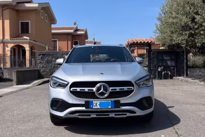 MERCEDES GLA 200