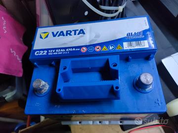 batteria auto 52A Varta 