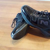 Scarpa invernale con lacci