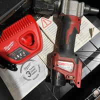Rivettatrice Milwaukee m12