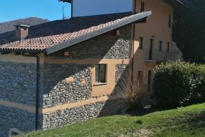 Casa libera su 3 lati