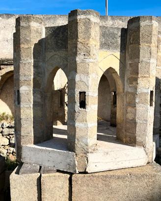 "Castel del Monte"
