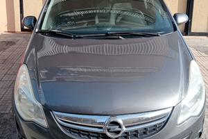 Opel Corsa 12 benzina gpl