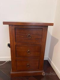 Comodini e cassettiera arte povera