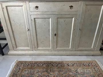 Credenza in foglia argento - Merate (LC)