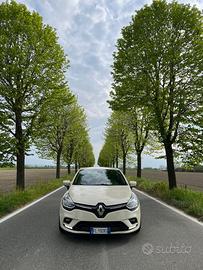 Renault clio 1.2 5 porte neopatentati