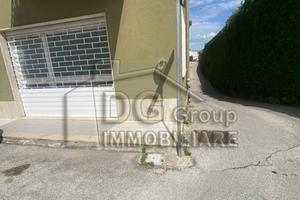 LOCALE DI 150 MQ IN VIA MARIA RIPOSO