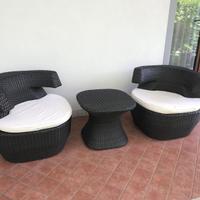 Poltrone + tavolino marca "contral" €310