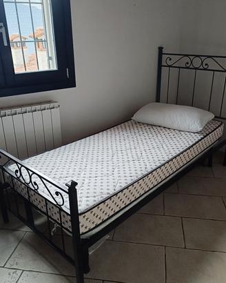 letto in ferro con materasso 
