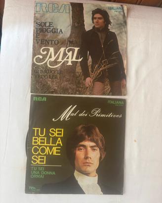 Due dischi in vinile 45 giri dell'artista Mal.