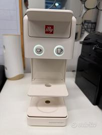 Macchinetta da caffè illy iperespresso