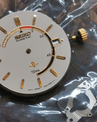 Movimento e quadrante originale Seiko Kinetic.