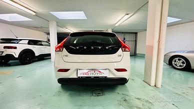 Volvo V40 D2 1.6 diesel (anche per neopatentati)