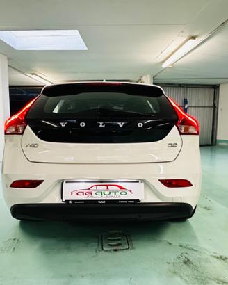 Volvo V40 D2 1.6 diesel (anche per neopatentati)