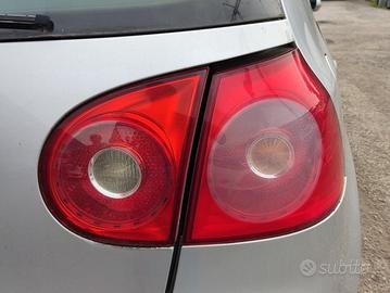 Fanale posteriore dx VOLKSWAGEN GOLF 5 2004