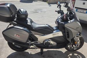 Honda integra 750