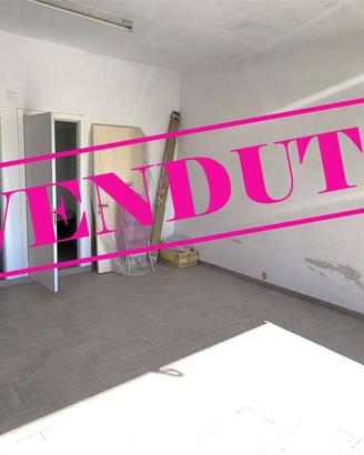 GARAGE con POSSIBILITA' DI CAMBIO DESTINAZIONE