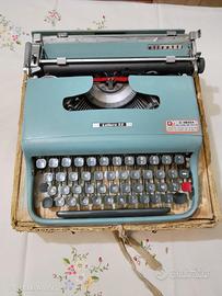 Macchina da scrivere Olivetti Lettera 22