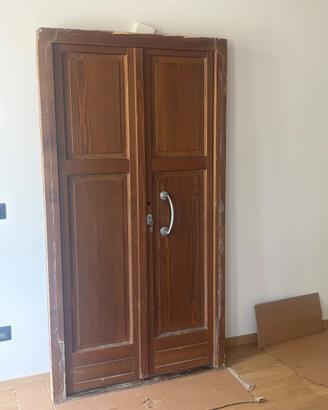 Porta di entrata in legno