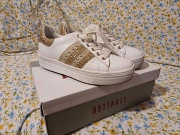 scarpe da tennis bianche e color oro Abbigliamento e Accessori In vendita a Cagliari